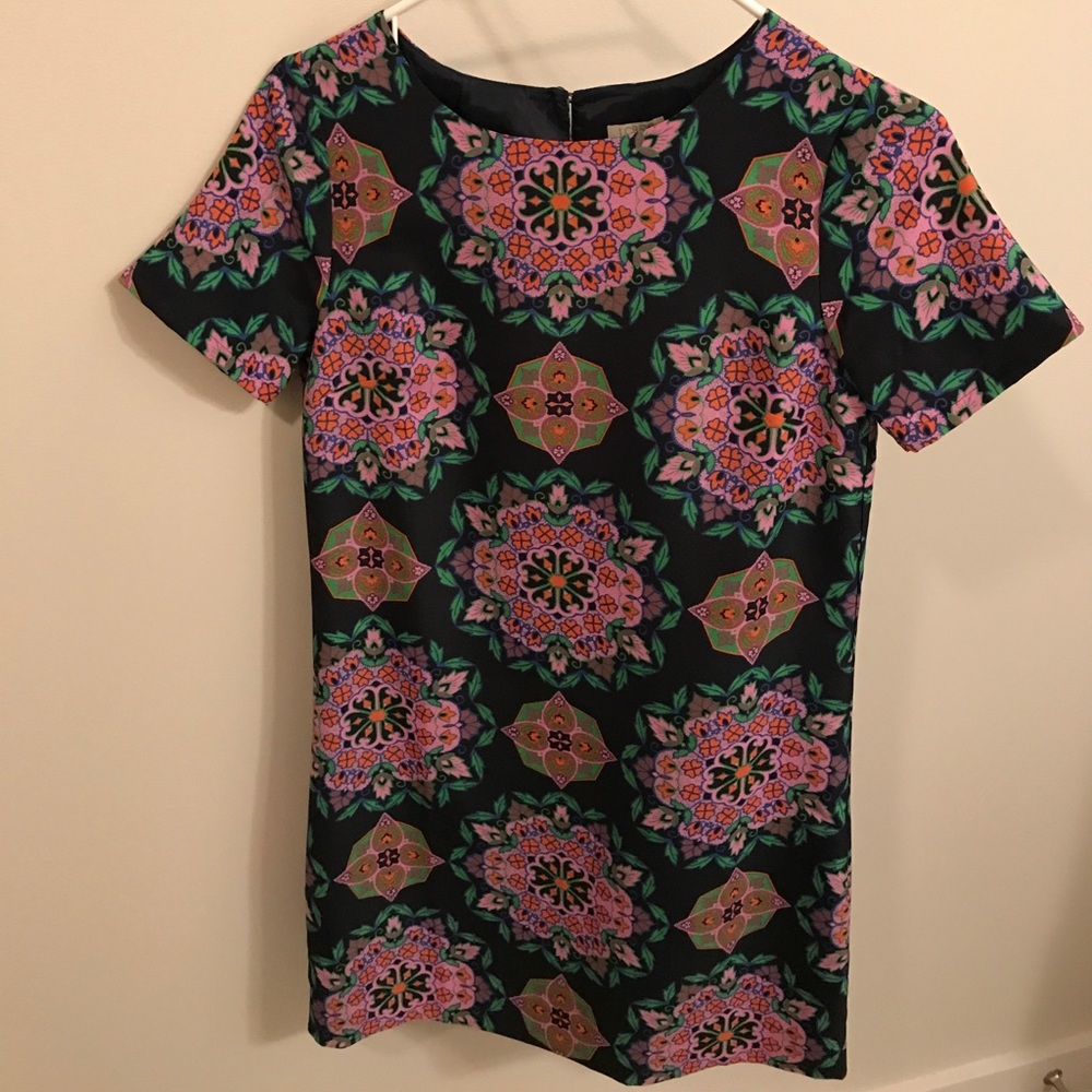 Floral shift dress