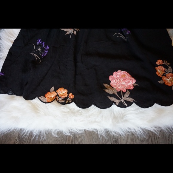 last Chance! Off The Shoulder Floral Dress - Picture 2 of 5