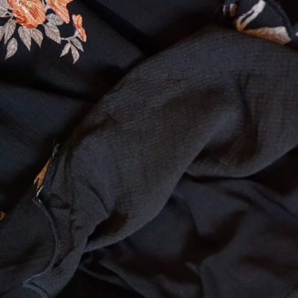 last Chance! Off The Shoulder Floral Dress - Picture 3 of 5