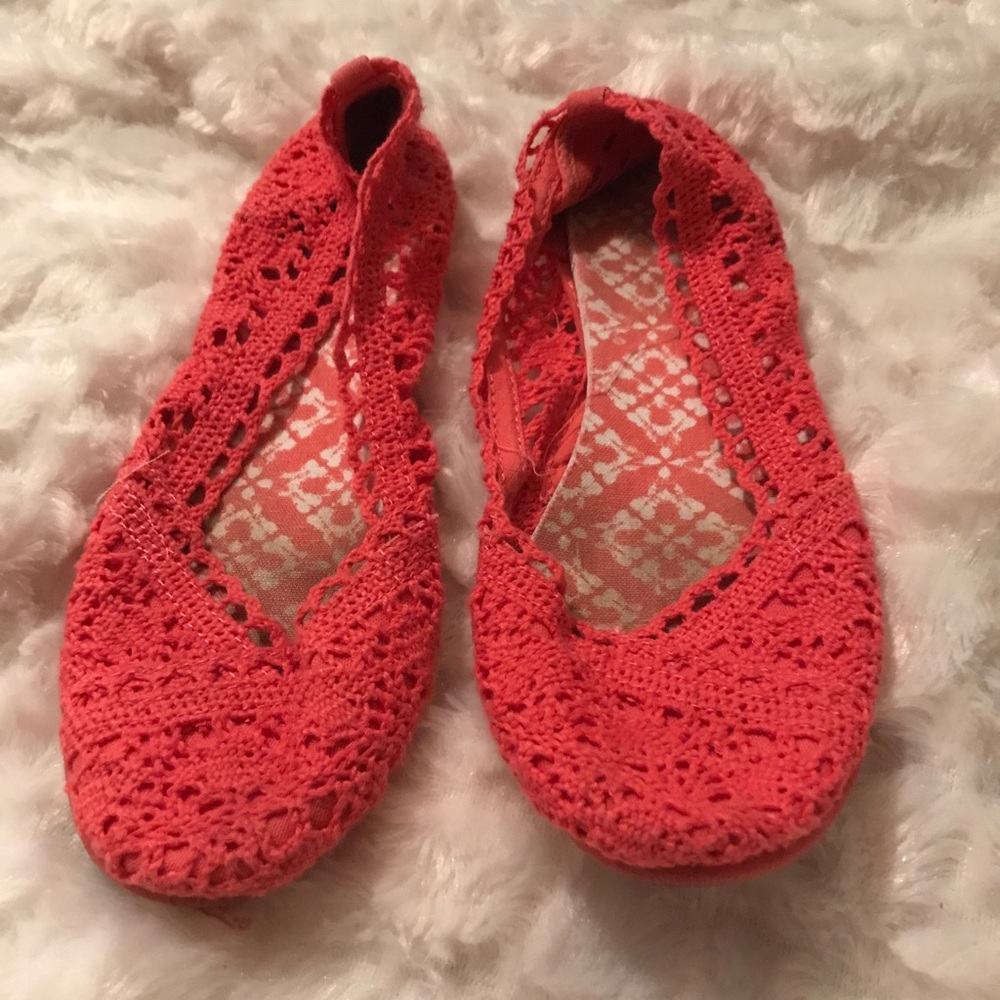 Crochet flats pink