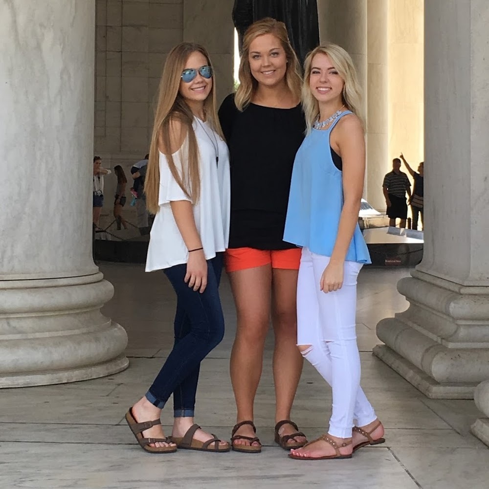 Meet your Posher, Addison