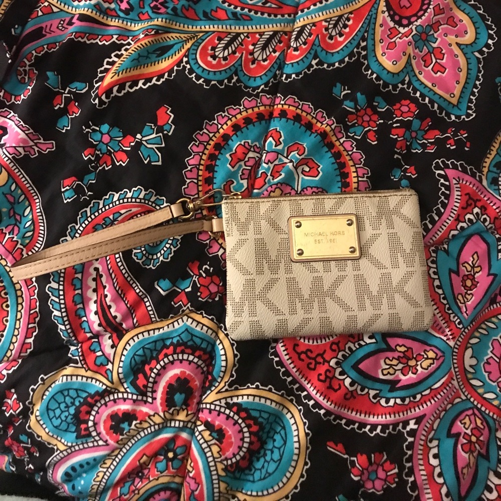 Michael Kors wristlet