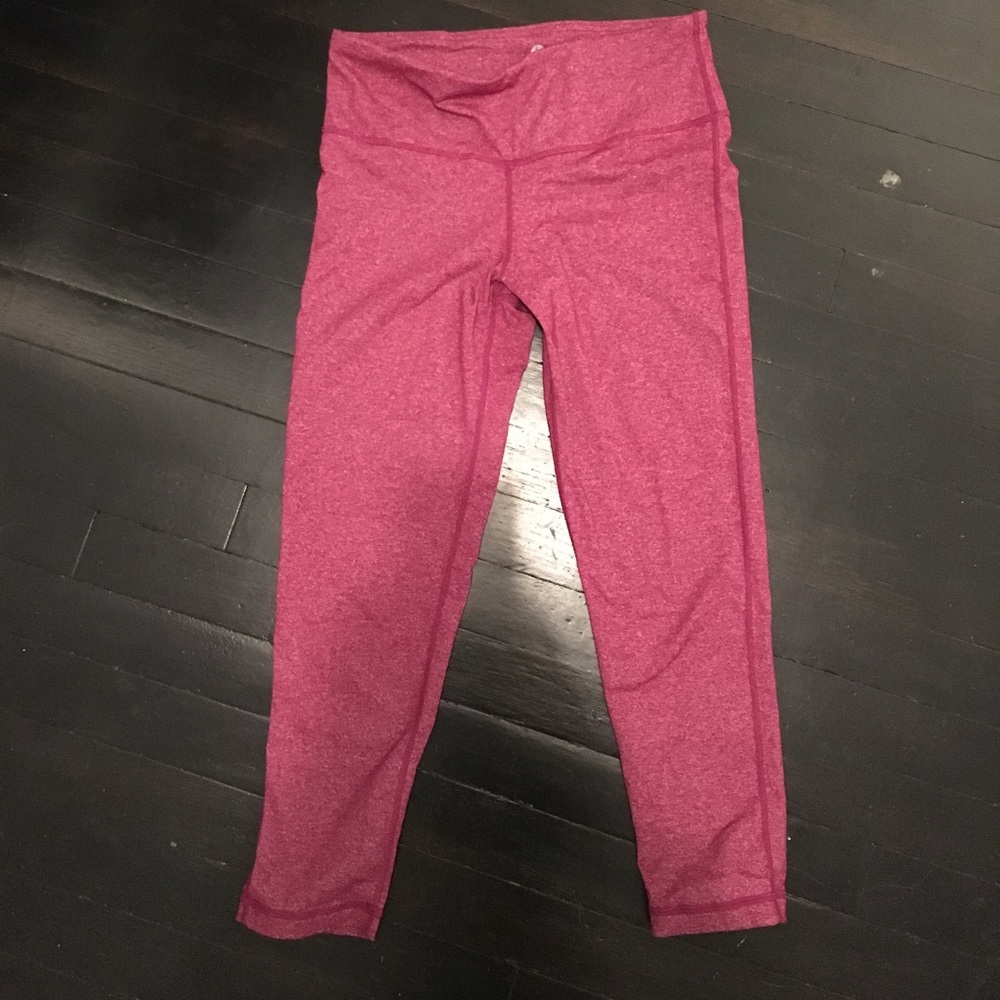 Light maroon cropped leggings