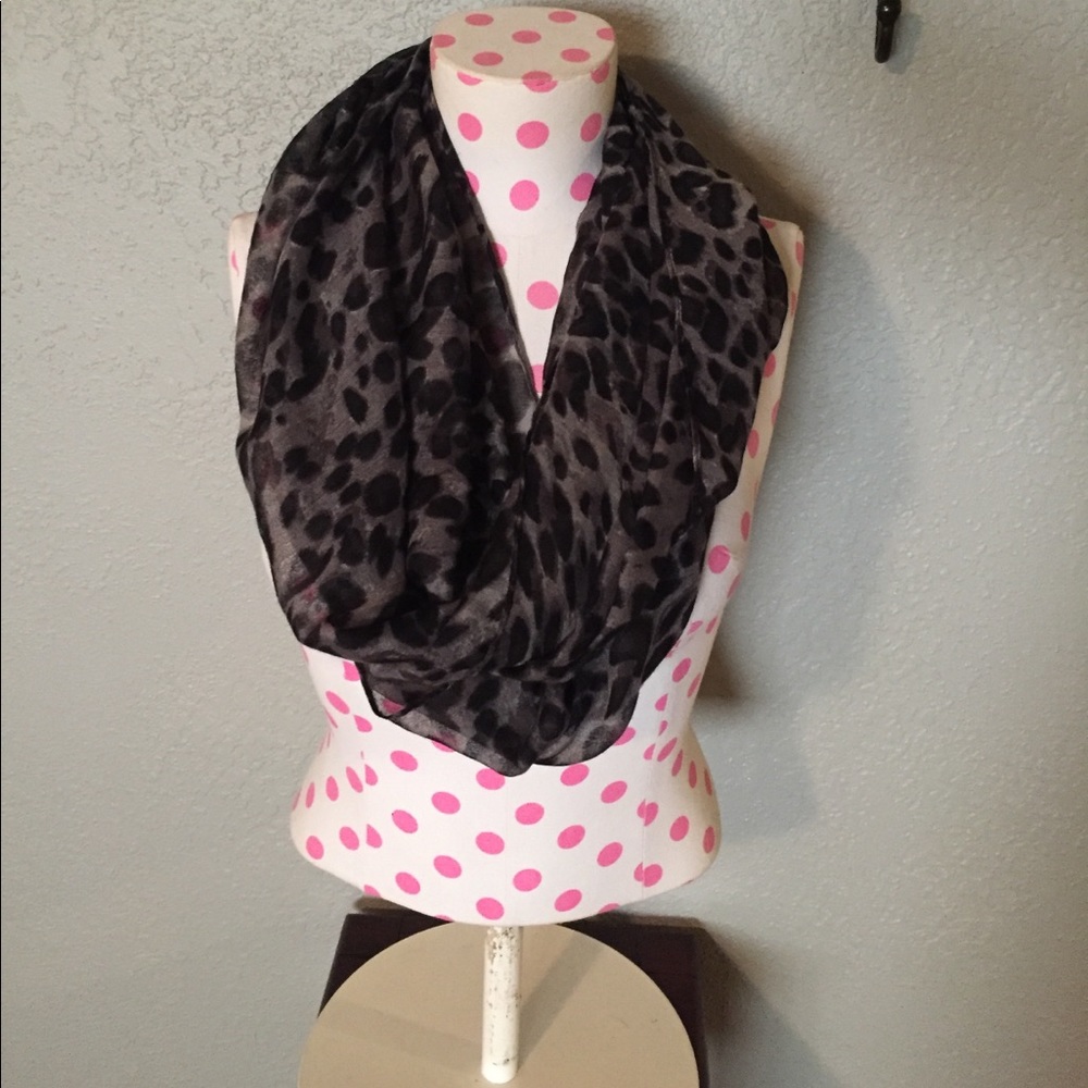 Infinity Scarf.