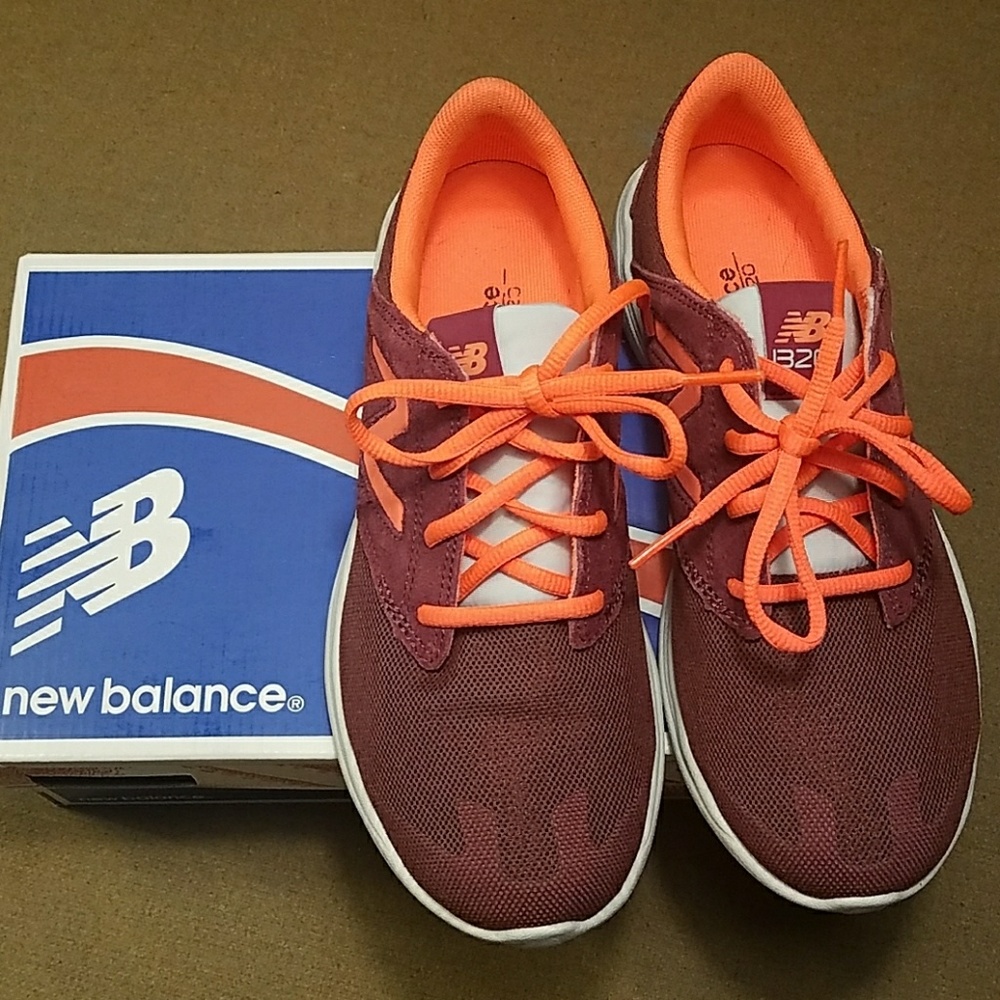 **CLOSET CLEAR OUT SALE!**New balance sneakers