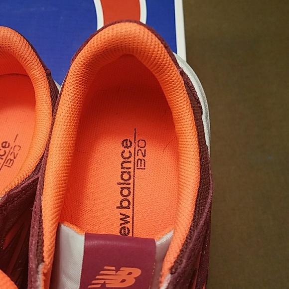 **CLOSET CLEAR OUT SALE!**New balance sneakers - Picture 5 of 5