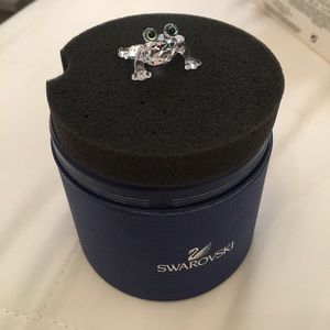 Swarovski small frog figurine