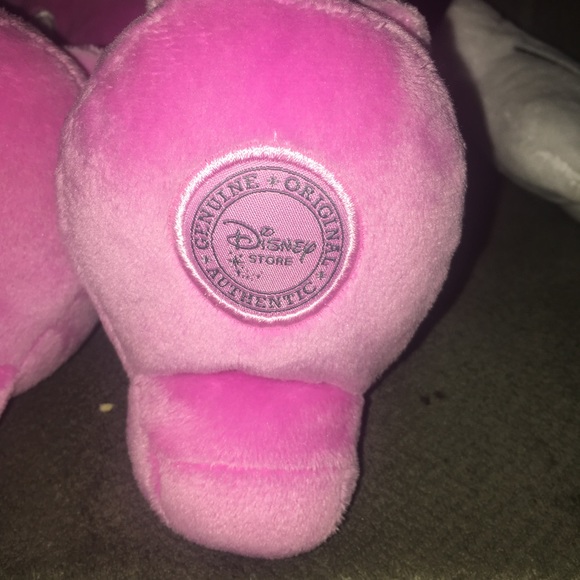 Minnie Mouse - Picture 2 of 2