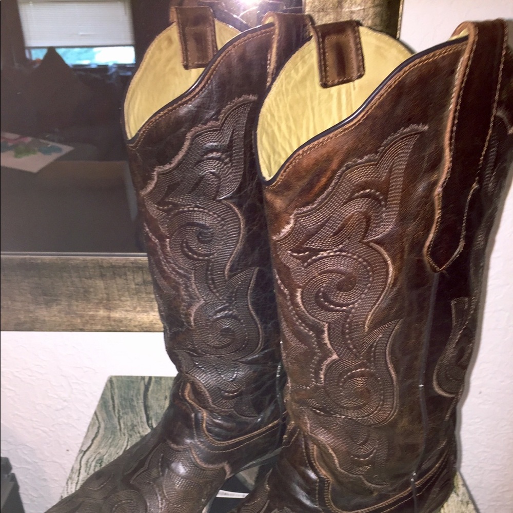 Corral Vintage Cowboy/Cowgirl Boots