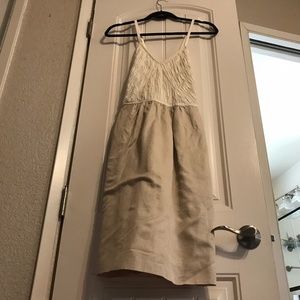 Banana Republic white and tan pocket dress