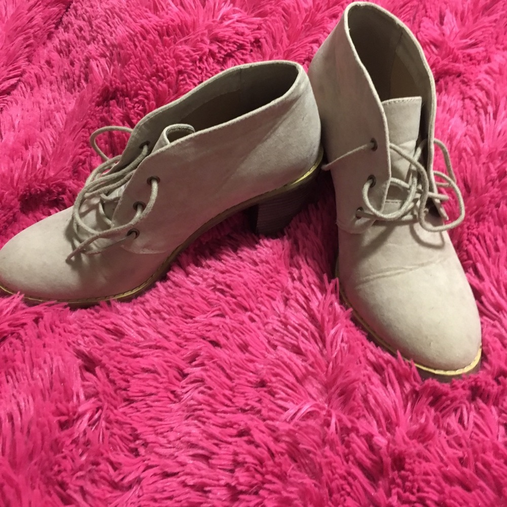 Tan Heeled booties