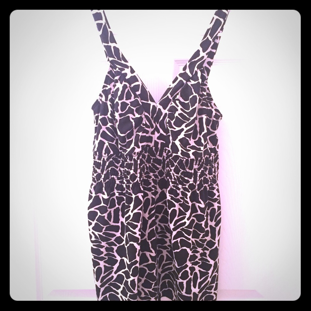 NWOT Black and White Giraffe Print Tank Top