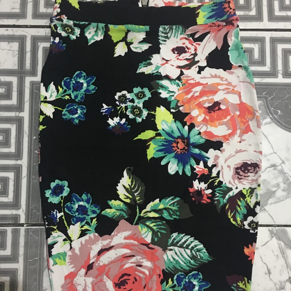 Floral pencil skirt