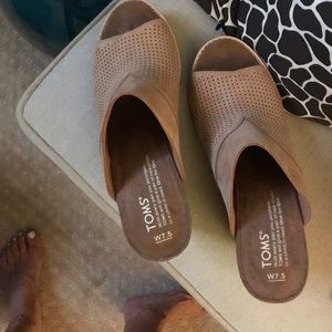 Tom's Tan Suede Mules Size  7.5