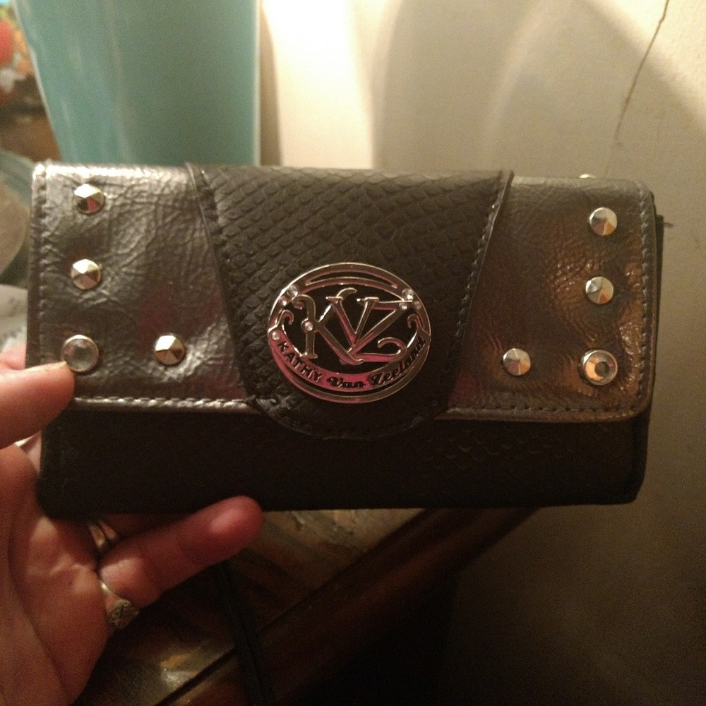 NWOT KATHY VAN ZEELAND WALLET