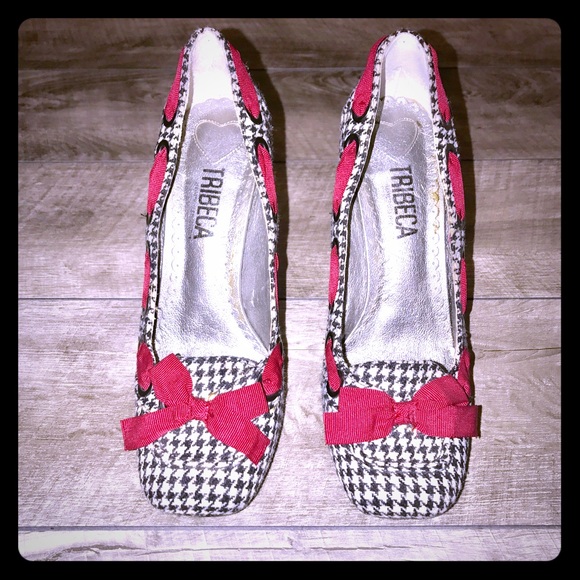 🔺◾️TriBeCa by Kenneth Cole Ribbon Heels - Picture 2 of 3