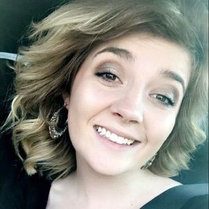 Meet your Posher, Cierra