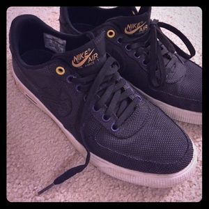 Nike Air Force I - Black/Purple Sneakers