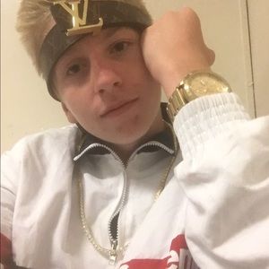 Meet your Posher, Conor