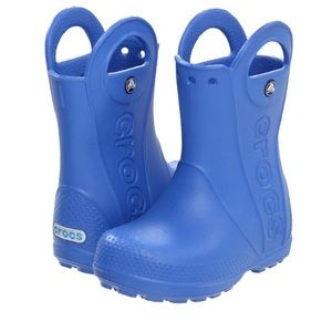 Kids blue croc rain boots worn 1 time.