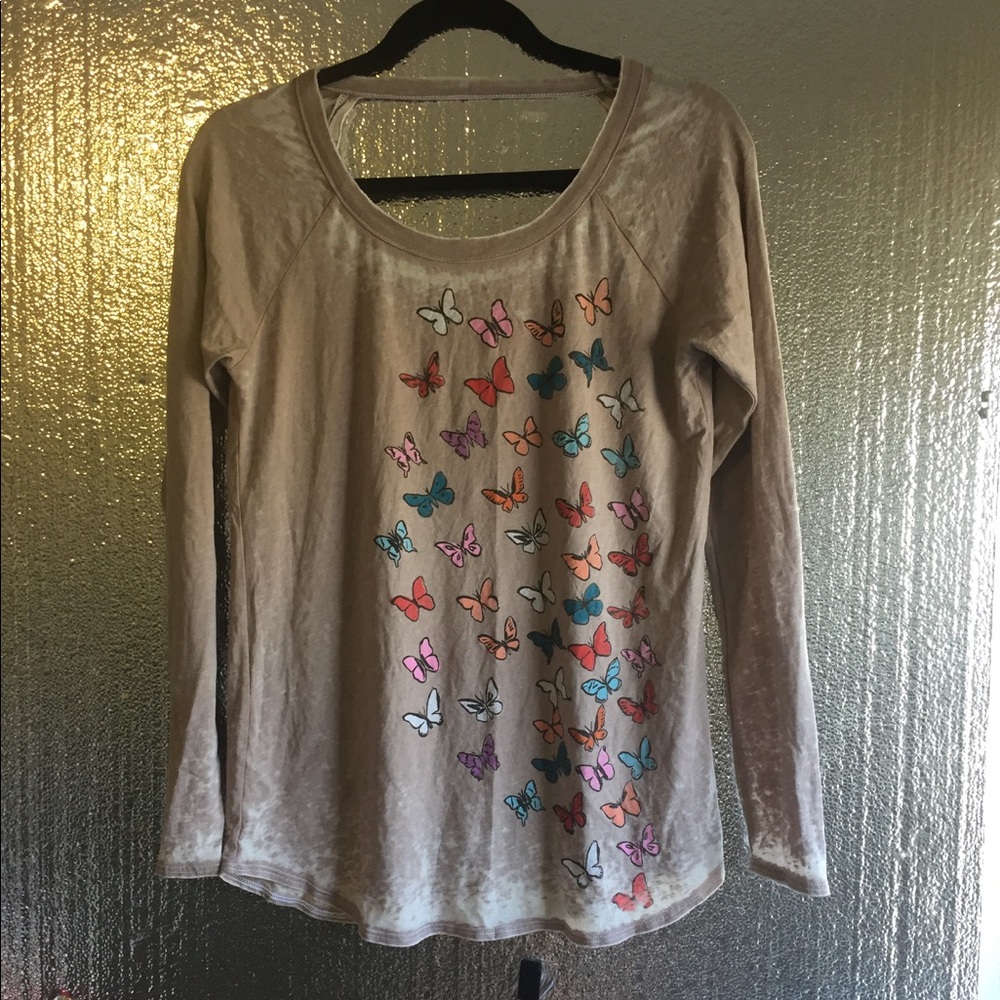 Chaser: Light Brownish Butterfly Acid Wash L/S