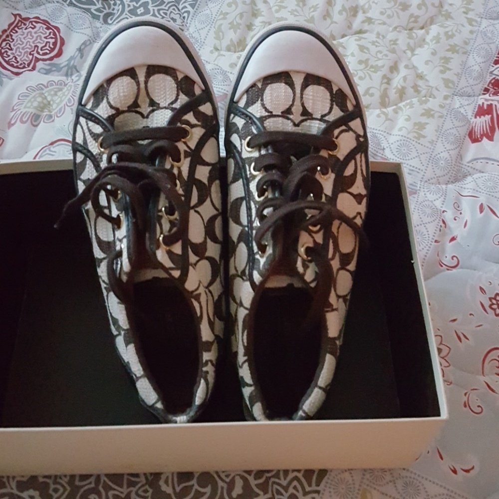 New Coach lace up shoes