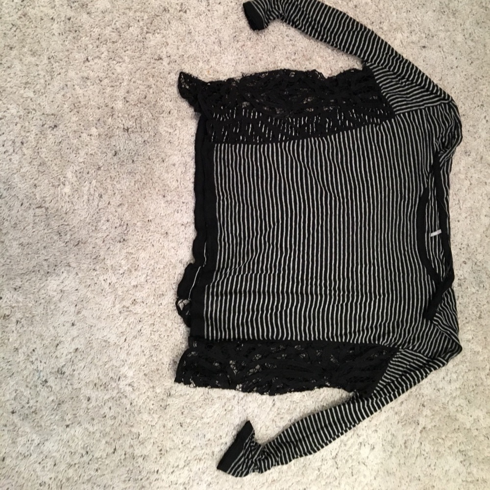 Long sleeve light sweater