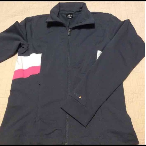 PINK Victoria's Secret Jackets & Blazers - 💥SALE💥Victoria's secret fitted workout jacket