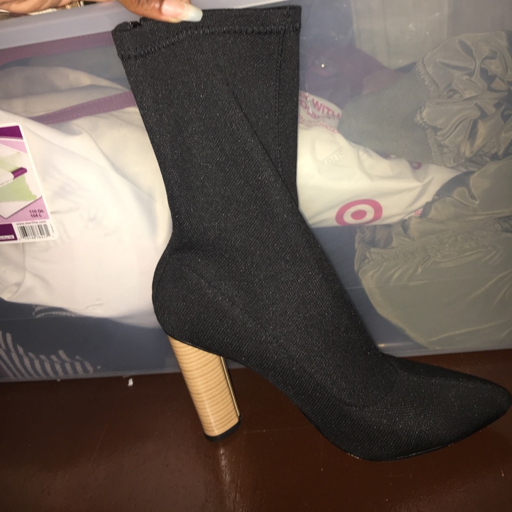 EGO OFFICIAL booties