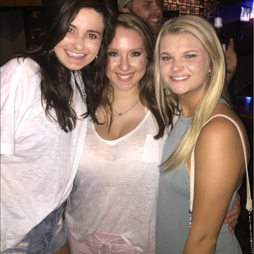 Meet your Posher, Lauren