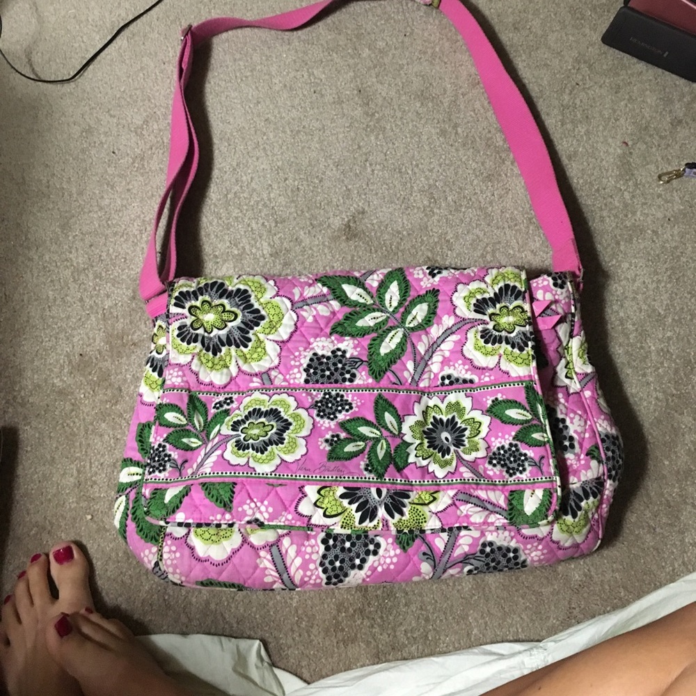 Vera Bradley messenger bag