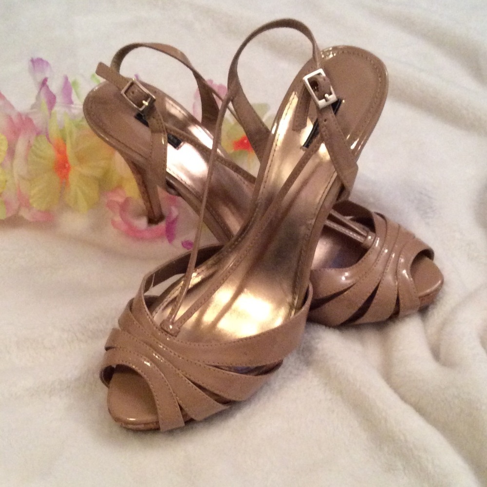 Daisy Fuentes high heel nude sandal