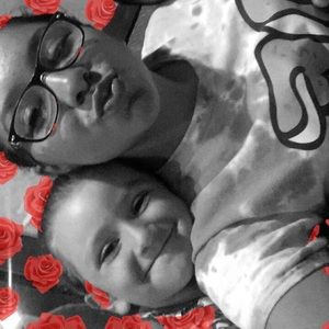 Meet your Posher, Mia