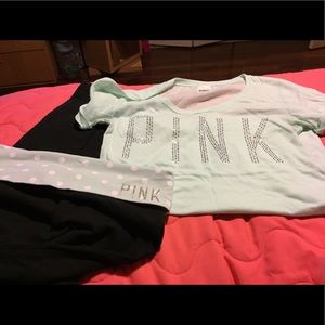 Yoga pants and a T-shirt Victoria secret pink