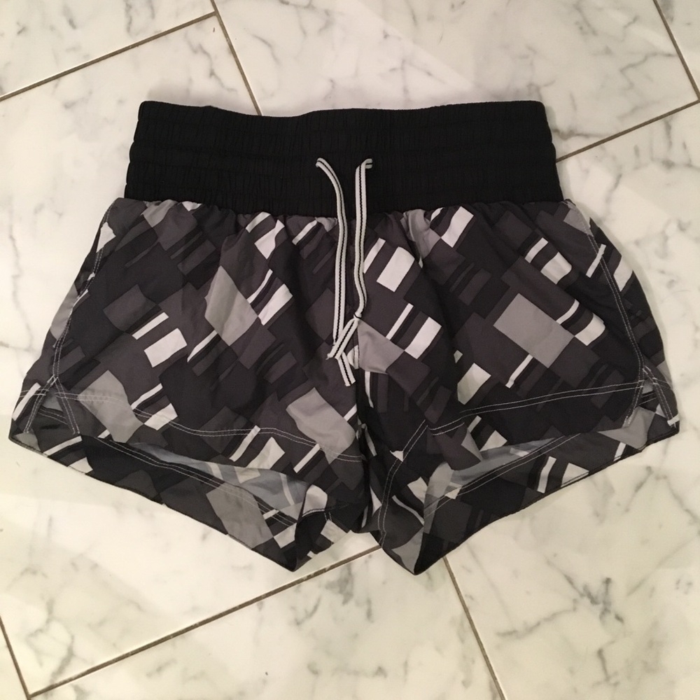 Black and white jaw-string athletic shorts