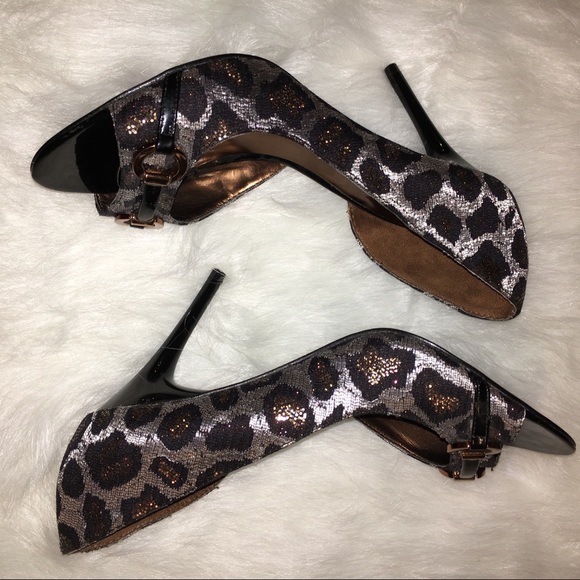 Carlos Santana Shoes - SIZE 8 CARLOS SANTANA GOLD/BLACK ANIMAL PRINT HEEL