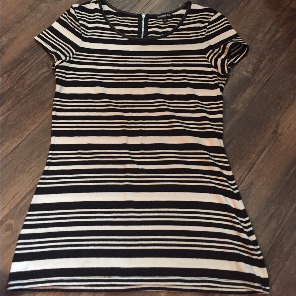 Black and white stripe Express tee