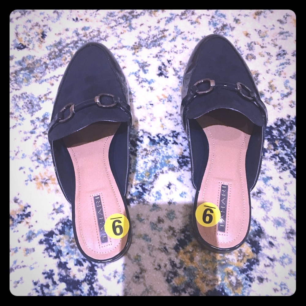 Tahari Franchise shoes size 9