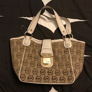 Micheal kors bag