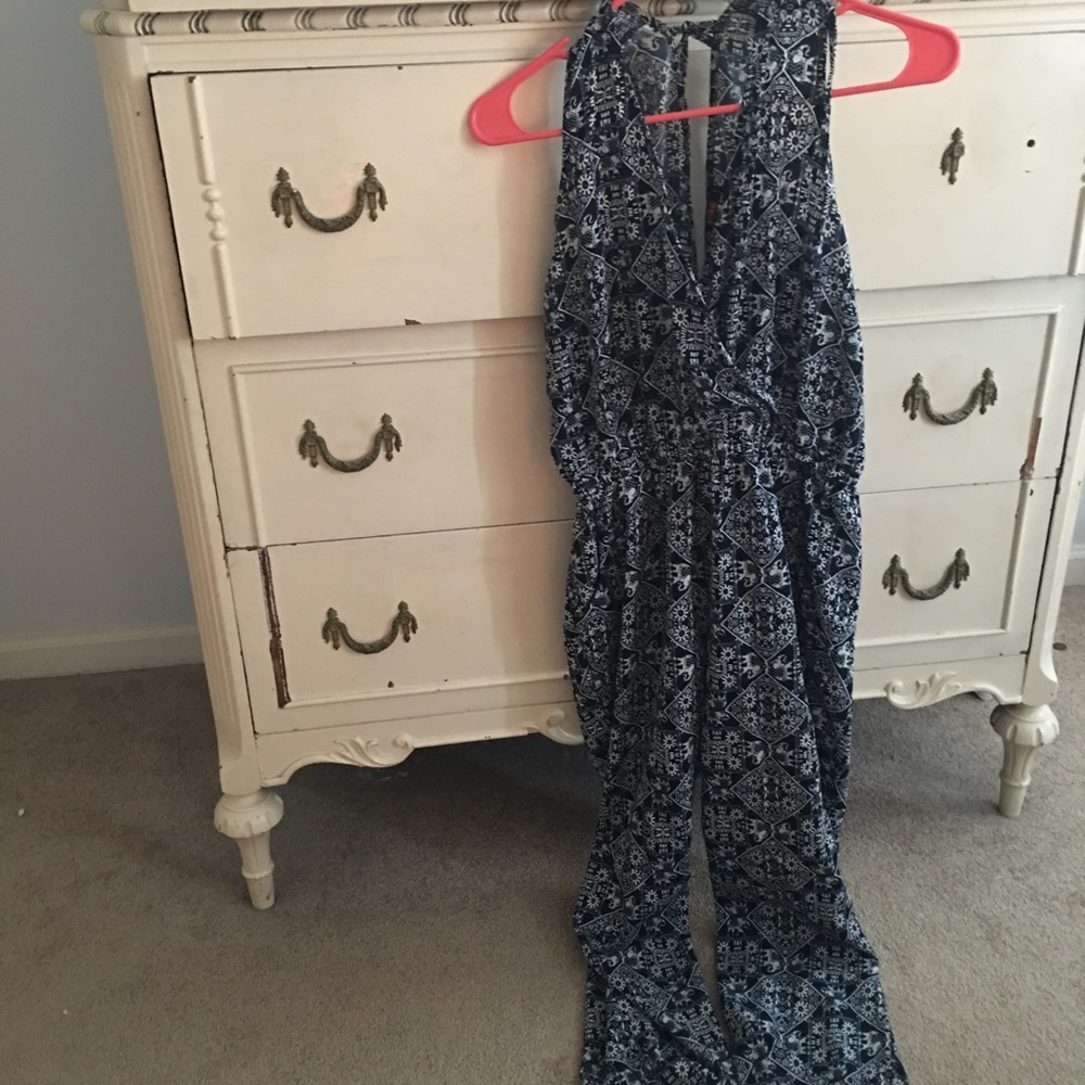 Blue & white printed jumper!