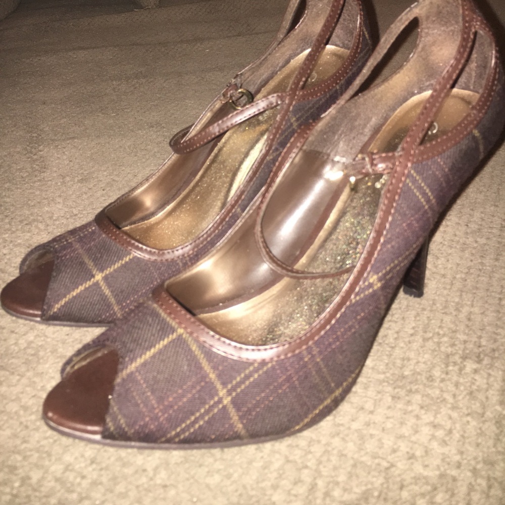 Charlotte Russe peep toe heels