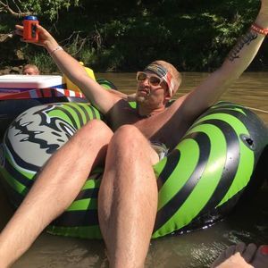 Meet your Posher, Travis