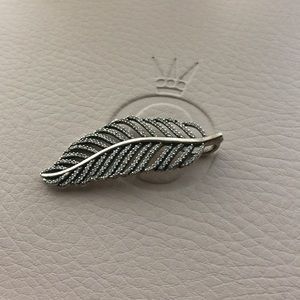 Pandora Light as a Feather Pendant