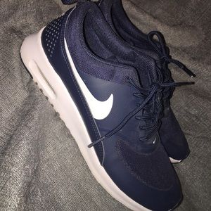 NIKE AIR MAX THEA WOMENS SIZE 8.5