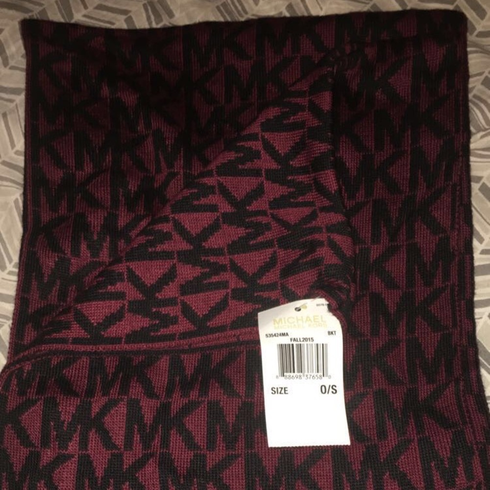 Michael Kirs scarf