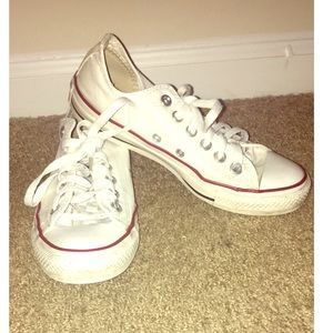 Women's size 7 white converse shoes