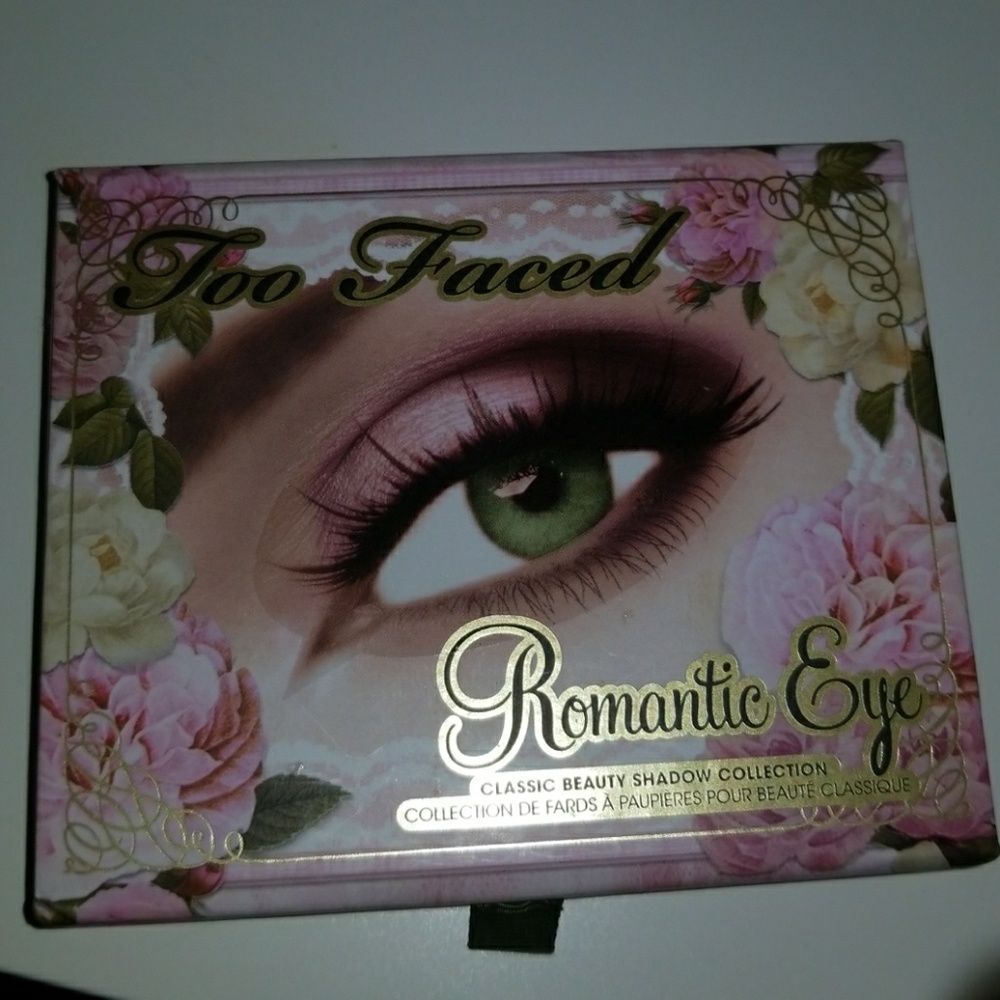 TOO FACES EYESHADOW PALETTE