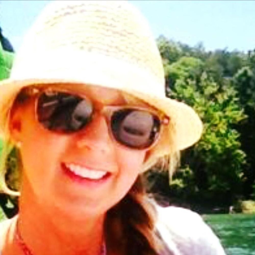 Meet your Posher, Deborah