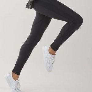 Lululemon DROP IT LIKE ITS HOT legging