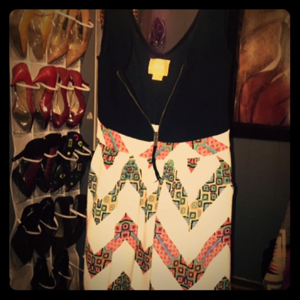 🎉host pick 1/3/17🎉 Mauve Aztec print dress